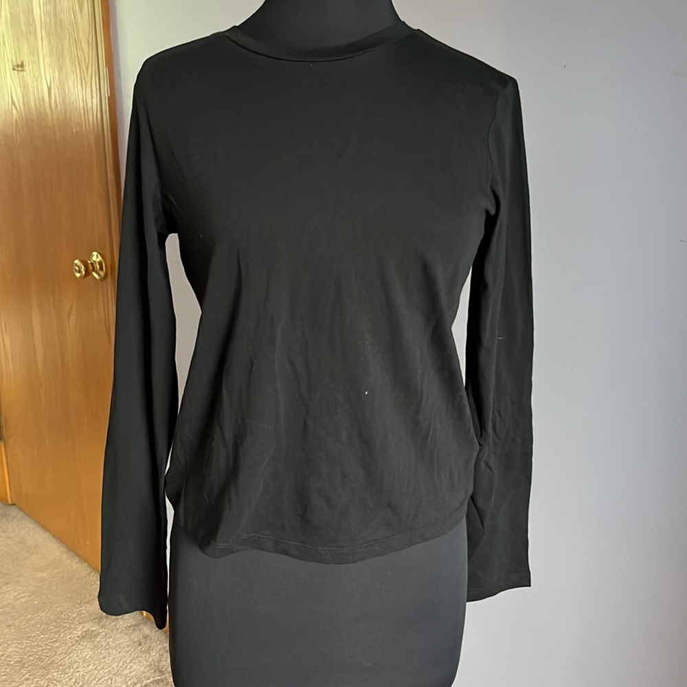 Wild Fable brand new long sleeve top  shorter in front but not crop
